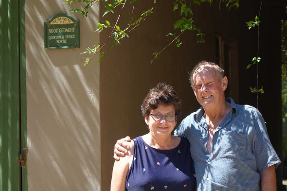 Nachhaltiger Anbau von Honeybush Tee auf der Nooitgedacht Farm in Südafrika.